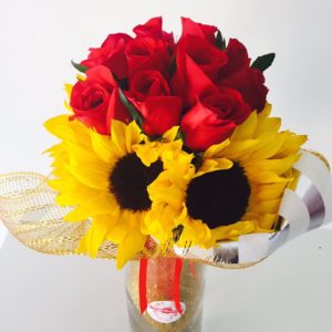 Bouquet rosas y girasoles