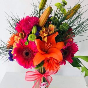 Florero Lirio y Gerberas